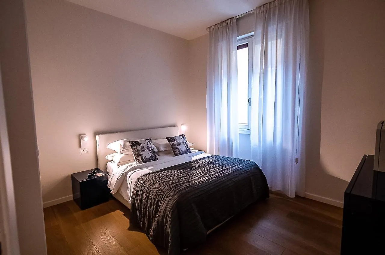 Acacia Firenze - Kiwi Apartment