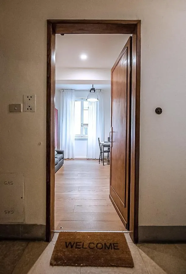 Acacia Firenze - Kiwi Apartment 0*, Florence Italy